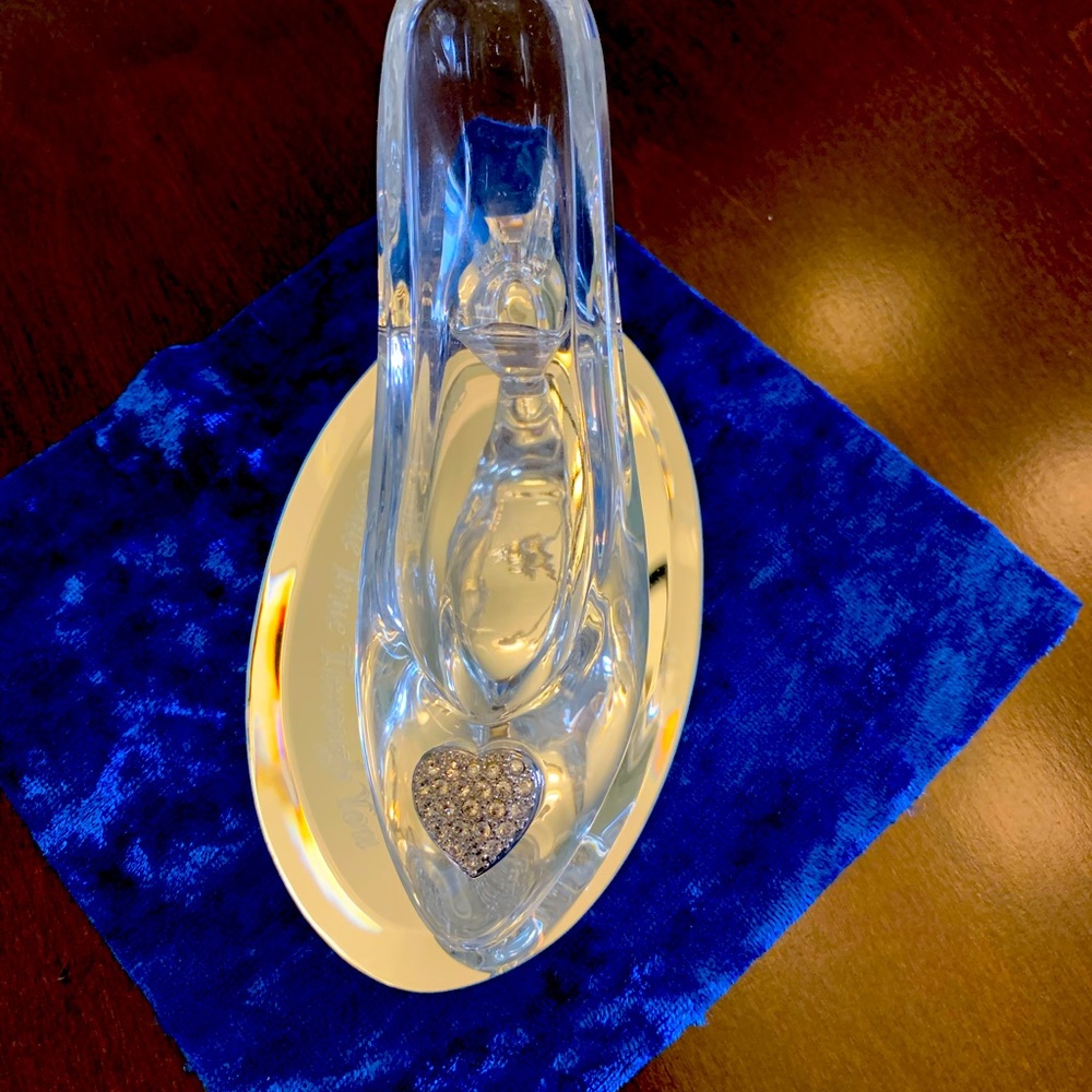 Glass Cinderella Slipper with mirror base - Picture 7 of 11